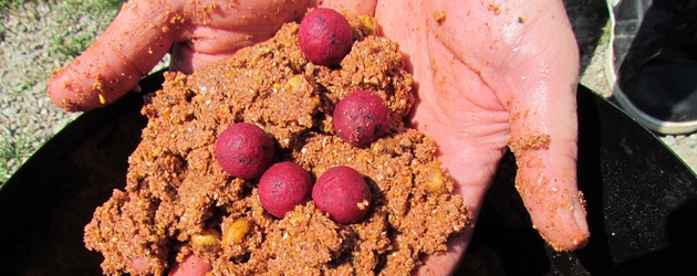 Kŕmne metódy - vnadiaca zmes