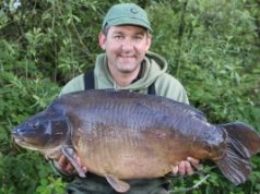 Před kaprařským mikrofonem: Lewis Read Před kaprařským mikrofonem: Lewis Read