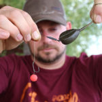 Připevněte návazec a montáž je připravena pro vložení do PVA sáčku