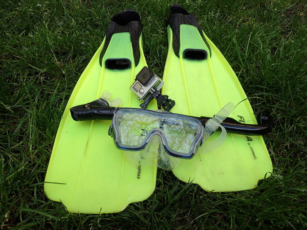 Šnorchl, brýle, ploutve a případně něco na dokumentování pod vodou – nic více nepotřebujete