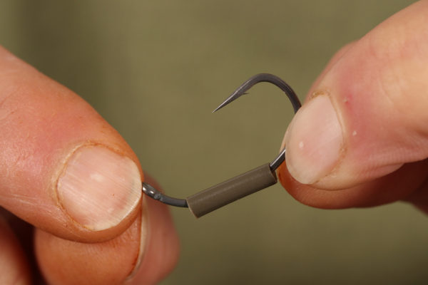 3. A nasuneme na háček, jak je vidět na obrázku 